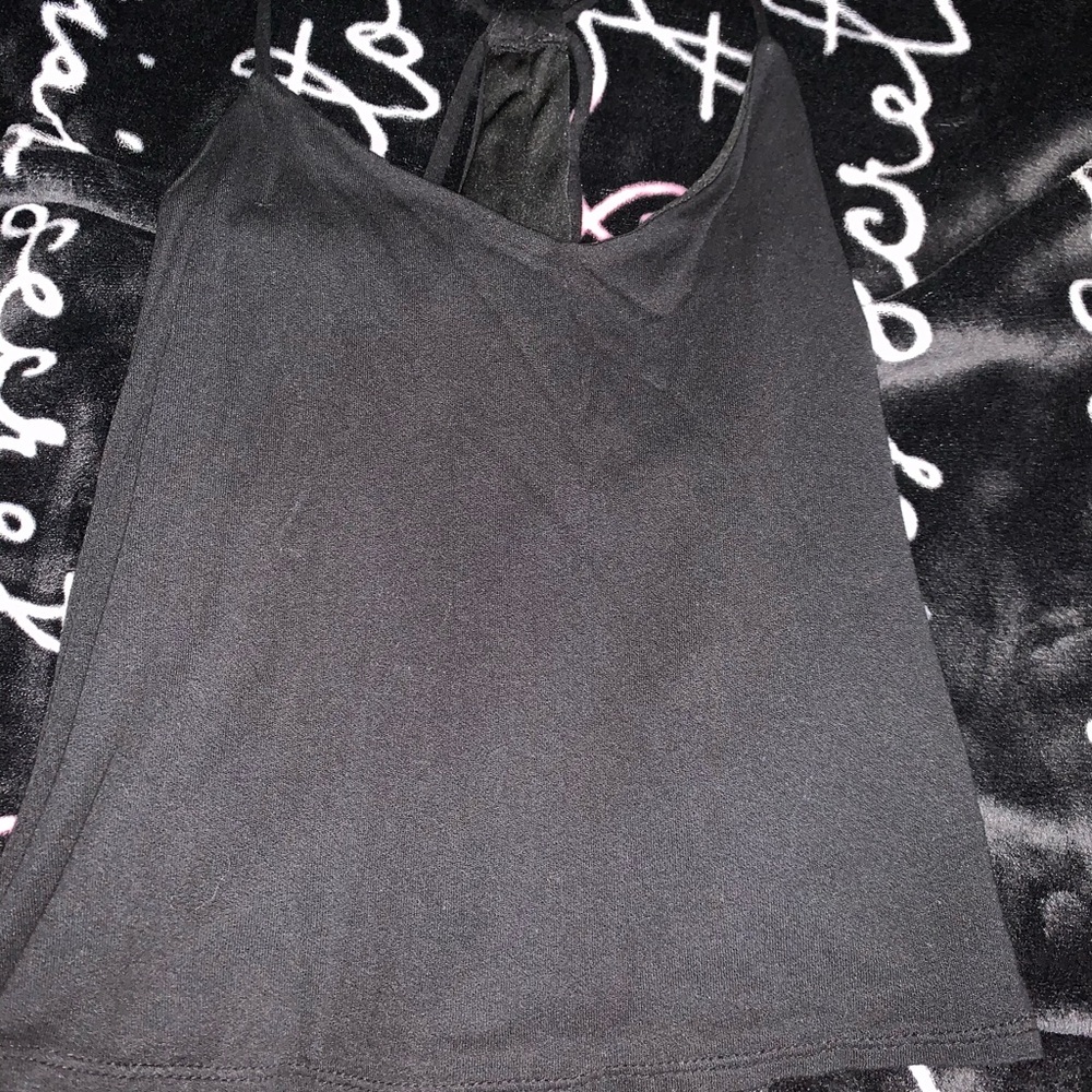 Kinda cropped I guess tank top